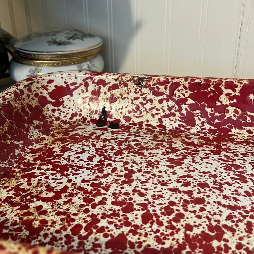 Vintage red white enamelware speckled casserole dish pan 13” x 10”
